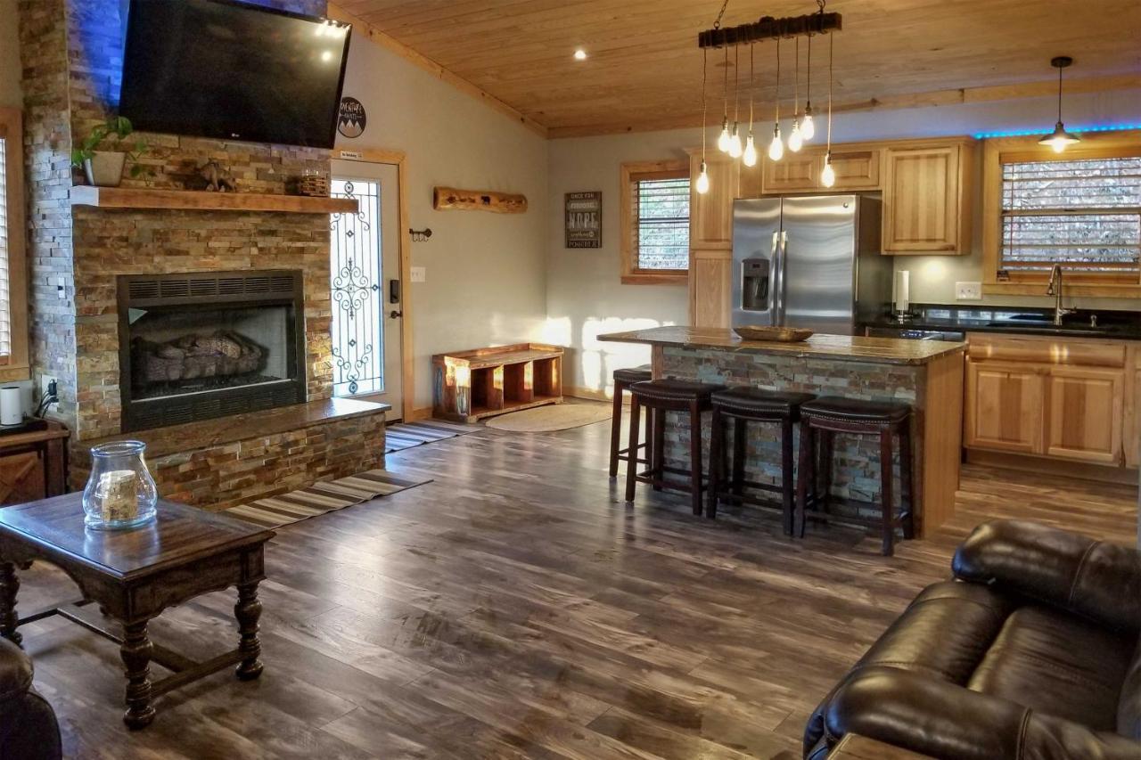 Secluded Cabin With Hot Tub, 3 Mi To Pigeon Forge! Sevierville Exterior foto