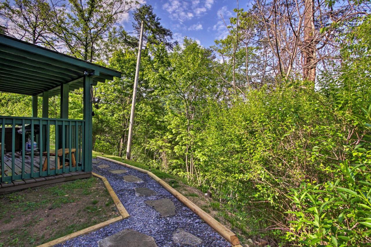 Secluded Cabin With Hot Tub, 3 Mi To Pigeon Forge! Sevierville Exterior foto